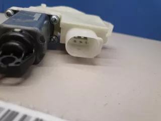 51357455083 Моторчик стеклоподъёмника задний левый BMW 5 G30/G31 Арт ZAP280611, вид 2