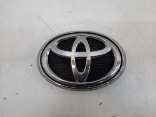 753100K010 Эмблема решетки радиатора Toyota Hilux 8 Арт VZ186870, вид 2