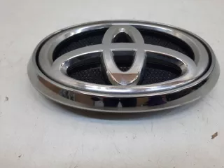 753100K010 Эмблема решетки радиатора Toyota Hilux 8 Арт VZ186870, вид 6