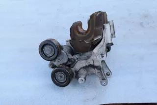  Кронштейн двигателя Kia Carens 2 Арт T602-17-65-1