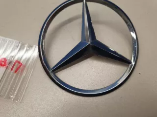 A2058174500 Эмблема крышки багажника Mercedes C W205 Арт Z288325, вид 2