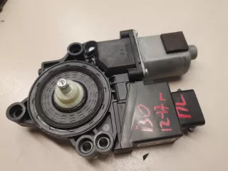82450A5000 Моторчик стеклоподъёмника передний левый Hyundai i30 GD Арт Z289353, вид 1
