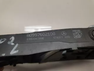 A0997602100 Кронштейн ручки двери передней левой Mercedes C W205 Арт Z290633, вид 2