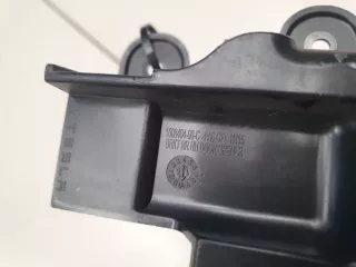 100840400C Кронштейн замка двери задний правой Tesla model S Арт ZAP291280, вид 2