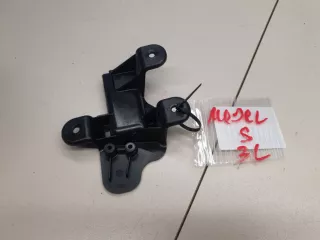 100841300C Кронштейн задней левой двери Tesla model S Арт ZAP291716, вид 1