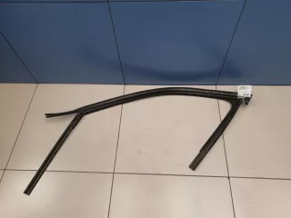 8W0837439D Уплотнитель стекла передней левой двери Audi A4 B9 Арт Z270141