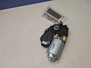 67617316536 Моторчик люка BMW 4 F32/F33/GT F36 Арт Z294078, вид 1