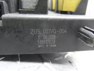 518817028 Блок предохранителей задний Mercedes Sprinter W906 Арт 00212010, вид 2