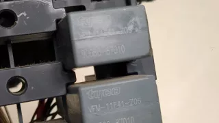 Блок реле Toyota Corolla E150 Арт 8239984, вид 4