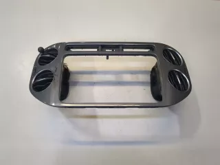 5N0858069J Рамка под магнитолу Volkswagen Tiguan 1 Арт 8246287, вид 1