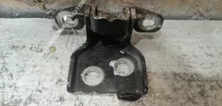  Петля двери Renault Duster 1 Арт 00077601