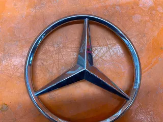 a0008173200 эмблема Mercedes E W238 Арт AR143000, вид 1