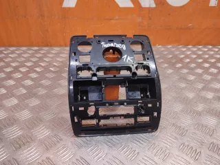 7P6947105AC81U, 7p6947001 кронштейн плафона салона Volkswagen Touareg 2 Арт AR190827, вид 1