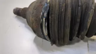 1686592,AV613B437CB Полуось передняя левая (приводной вал, шрус) Ford Focus 3 Арт 8271449, вид 2