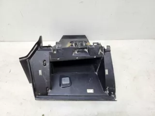 BBM4-641 11. бардачок Mazda 3 BK Арт VZ195545, вид 1