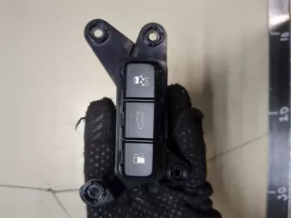 93750d4500 Кнопка открытия багажника Kia Optima 4 Арт 8319918, вид 1