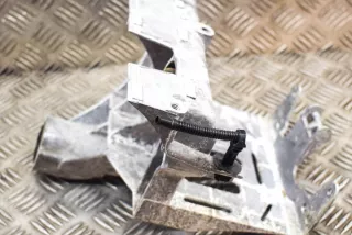 1500696-00-B, 1506443-00-C , art5187939 Кронштейн компрессора кондиционера Tesla model 3 Арт 5187939, вид 1