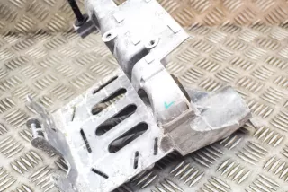 1500696-00-B, 1506443-00-C , art5187939 Кронштейн компрессора кондиционера Tesla model 3 Арт 5187939, вид 2