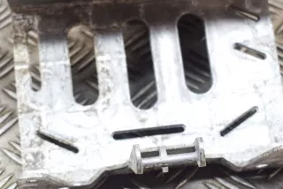 1500696-00-B, 1506443-00-C , art5187939 Кронштейн компрессора кондиционера Tesla model 3 Арт 5187939, вид 4