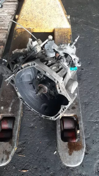  КПП механическая (МКПП) 6-ступенчатая Renault Scenic 2 Арт EM1184-23