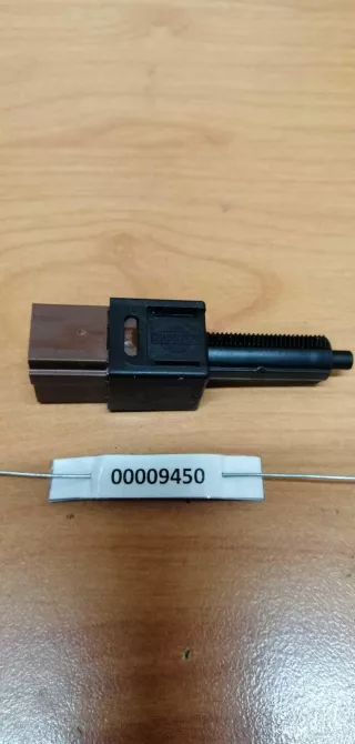  Выключатель концевой (концевик) Nissan Qashqai 1  Арт 00009450, вид 2