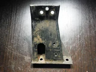ANR2422 Кронштейн двигателя Land Rover Range Rover 2 Арт 213837