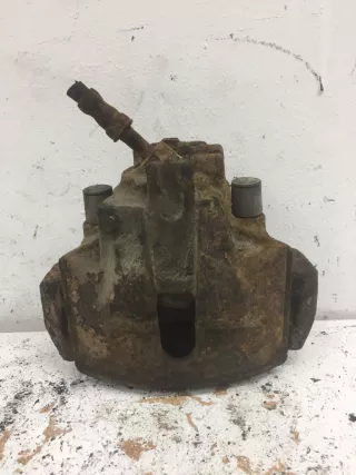 1478469 Суппорт передний правый Ford Mondeo 2 Арт 5567132, вид 1
