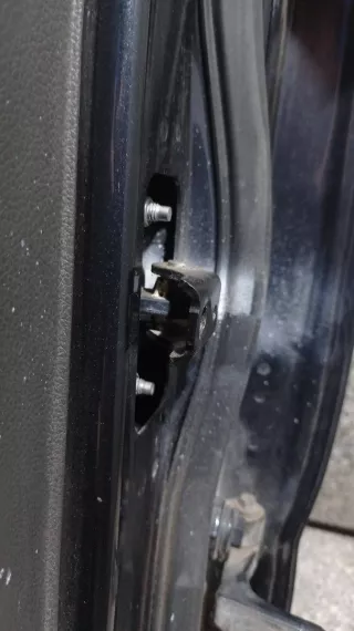  ограничитель открывания двери Ford Kuga 1 Арт 46023053083