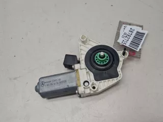 A0009066206 Моторчик стеклоподъёмника передний правый Mercedes C W205 Арт Z307948, вид 4