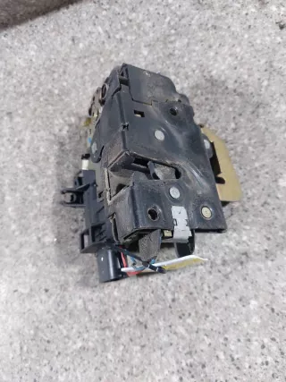  замок двери передней правой Audi A6 C5 (S6,RS6) Арт 46023053587, вид 1