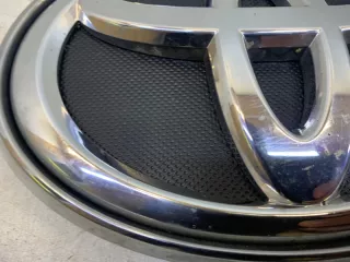 753100K080 Эмблема решетки радиатора Toyota Fortuner 2 Арт lz200019, вид 2