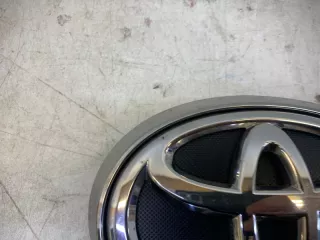 753100K080 Эмблема решетки радиатора Toyota Fortuner 2 Арт lz200019, вид 5