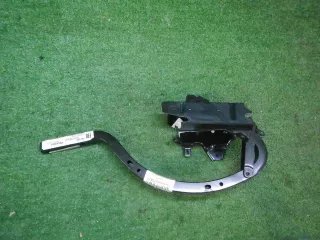 6452053091 Петля крышки багажника левая Lexus IS 3 restailing Арт 0000002472317