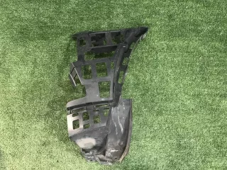 A1568851214 Кронштейн заднего бампера правый Mercedes GLA X156 Арт 0000005639090, вид 1