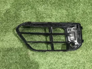 51117453986 Решетка переднего бампера правая BMW X1 F48 Арт 0000005639076, вид 2