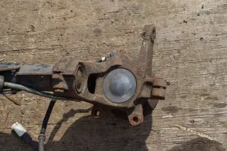  ступица передняя левая Ford Scorpio 2 Арт X8-1-74-1-1, вид 1