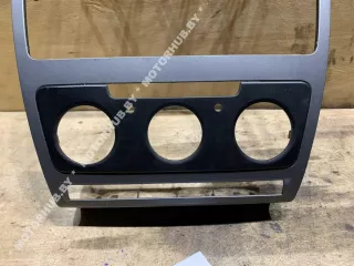 1Z0858069 Рамка под магнитолу Skoda Octavia A5 Арт 00083036, вид 3