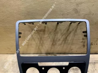 1Z0858069 Рамка под магнитолу Skoda Octavia A5 Арт 00083036, вид 4