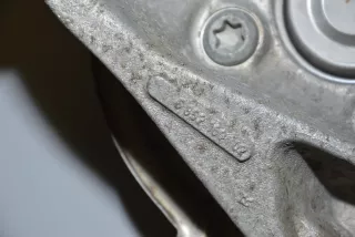 6799328, 6863740, 6852160 , art887545 Ступица передняя правая BMW i3 Арт 887545, вид 6