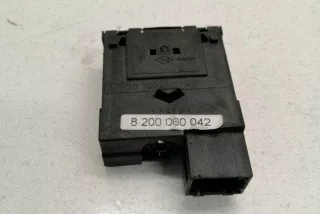 8200060042 , art5155267 Кнопка (выключатель) Renault Clio 2 Арт 5155267, вид 1