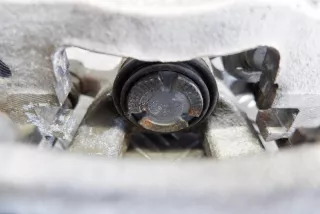 44011-4EA0A , art3036785 Суппорт задний левый Nissan Qashqai 2 Арт 3036785, вид 5