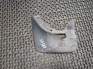 BC1M51851 Брызговик Mazda 323 S Арт 8548389