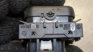 1638200210 Кнопка подогрева сидений Mercedes ML W163 Арт 8569207, вид 3