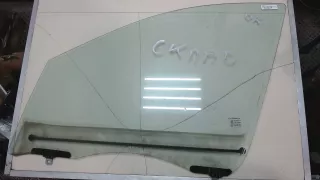 803010008R Стекло двери передней левой Renault Scenic 3 Арт 7818776, вид 1