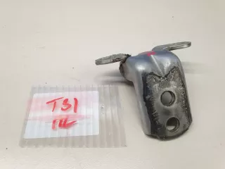 824204P00A Петля двери передней правой верхняя Nissan X-Trail T31 Арт ZAP225988, вид 1