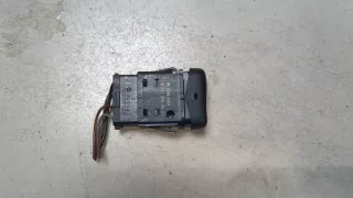 0018208601 Кнопка открывания лючка бензобака Mercedes Vito W638 Арт 8615047, вид 1