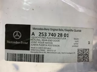  Уплотнитель двери Mercedes GLC X253 Арт VZ203911, вид 4