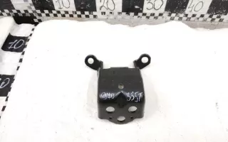 6611060030 Петля крышки багажника Toyota Land Cruiser 200 Арт A970335T, вид 1