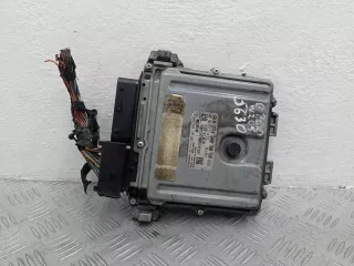 2749000800 Блок управления ДВС Mercedes C W205 Арт 00238595, вид 1