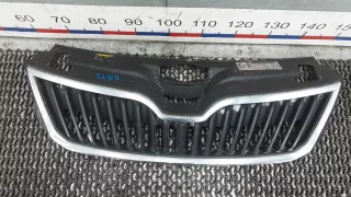 5JA853668 Решетка радиатора Skoda Rapid Арт 3RT06G101, вид 1